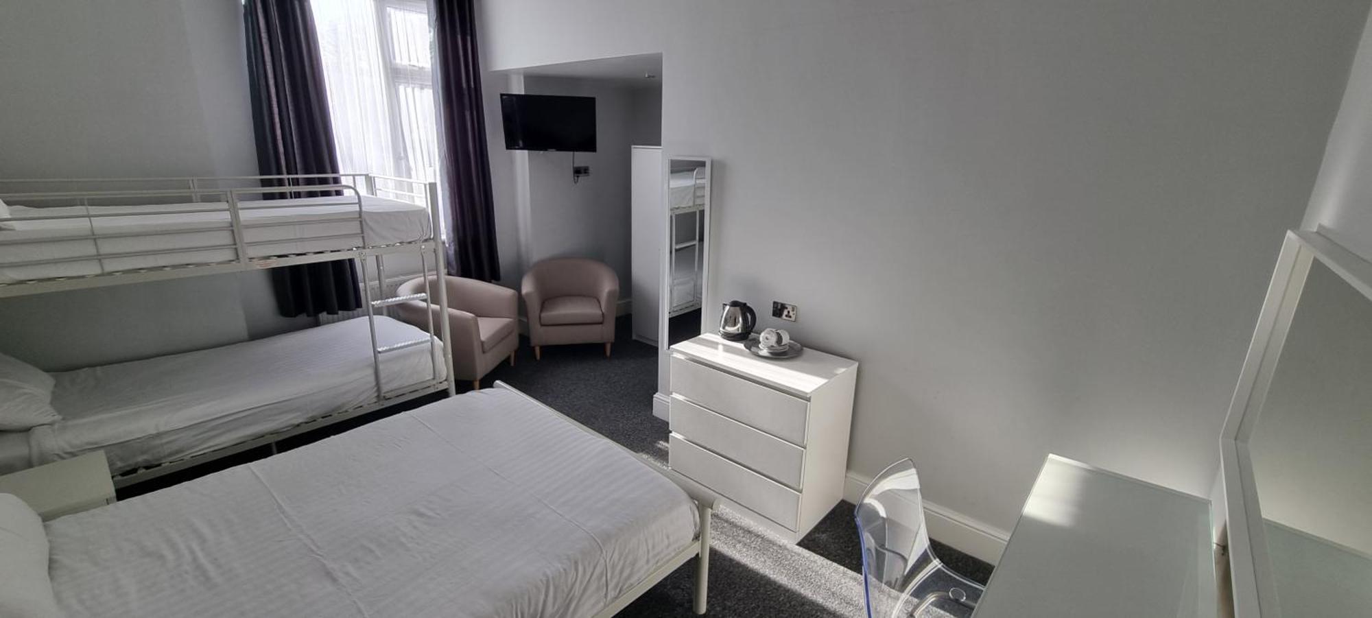 שנקלין Medehamstede Hotel מראה חיצוני תמונה